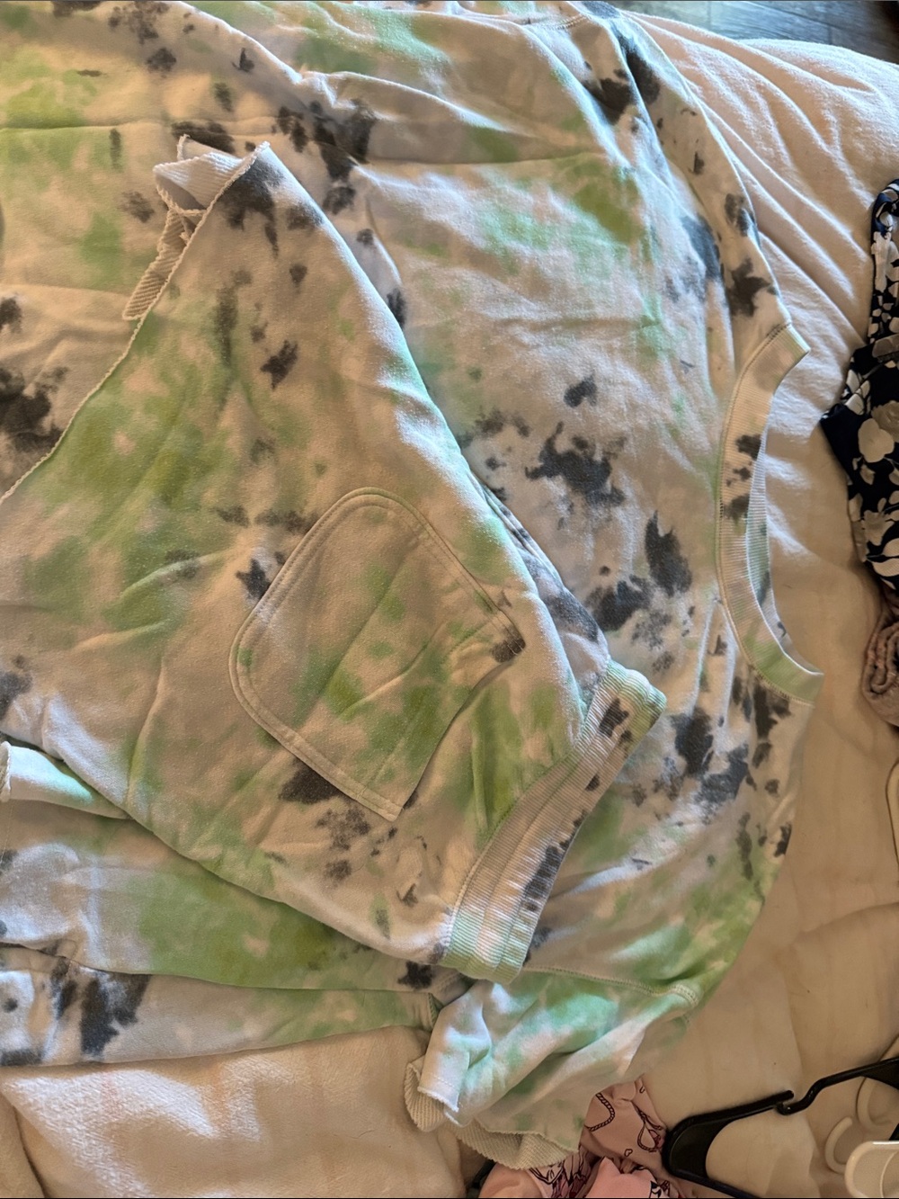 Secret Treasures Tie-Dye Lounge Top in Green, White, and Black
